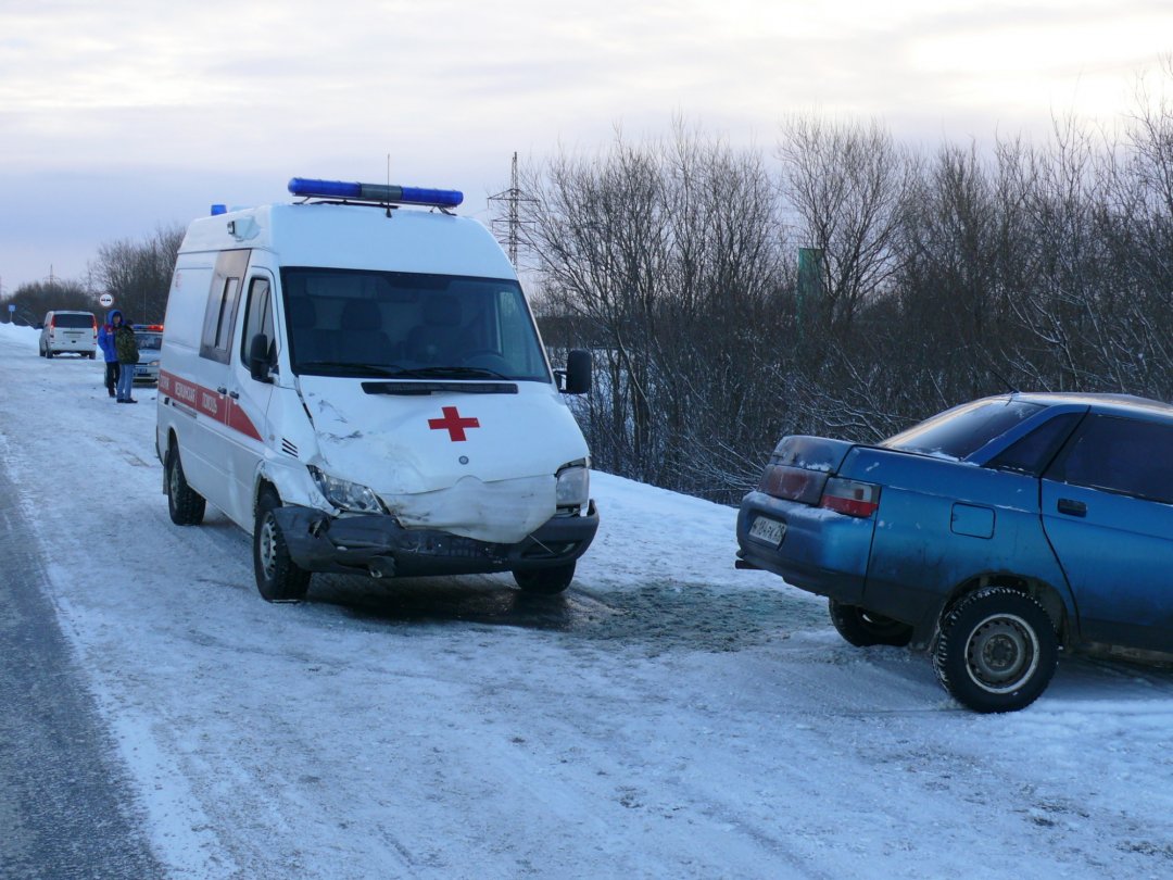 Пожарно-спасательные подразделения приняли участие в ликвидации последствий ДТП в Виноградовском МО